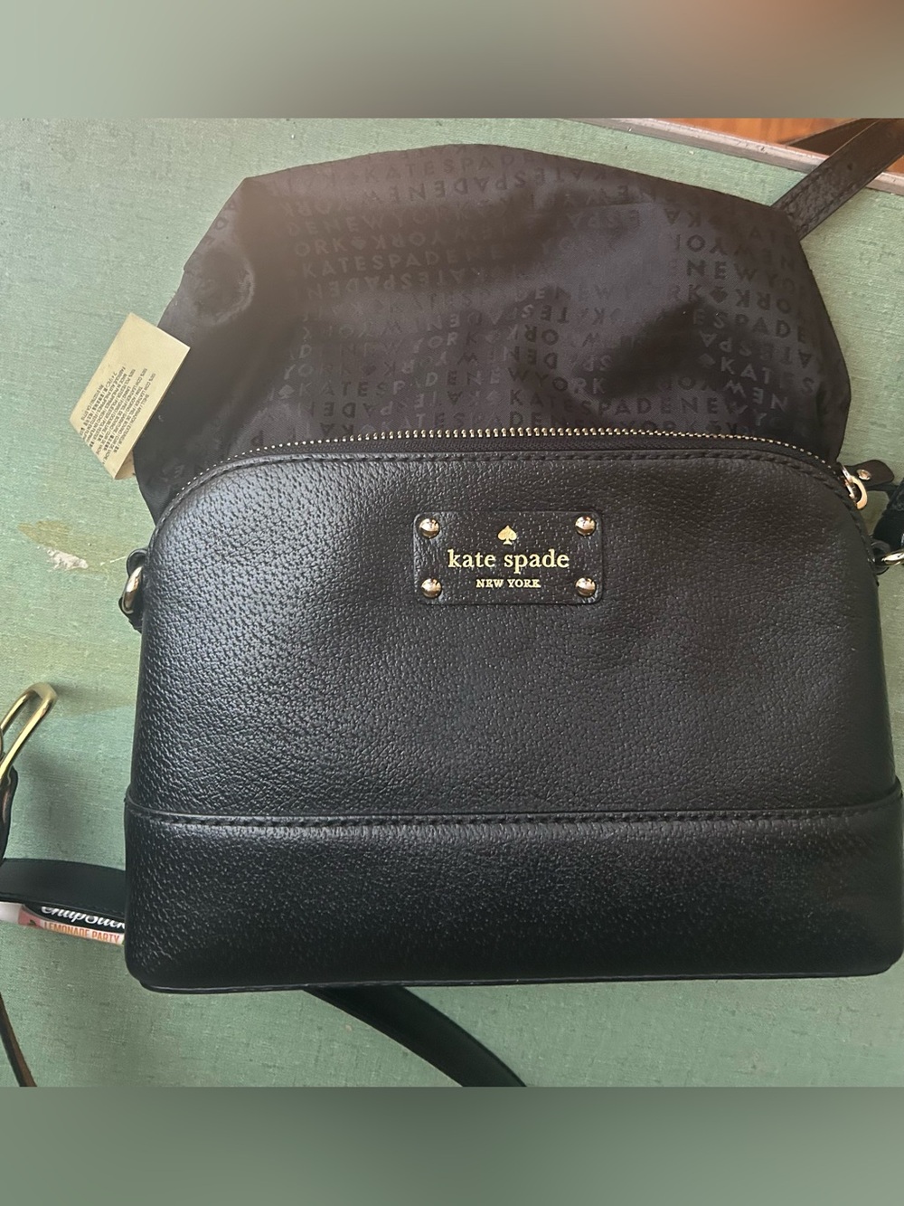 KATE SPADE NEW YORK PEBBLED LEATHER CROSSBODY DOME BAG. EXCELLENT CONDITION - Picture 8 of 10